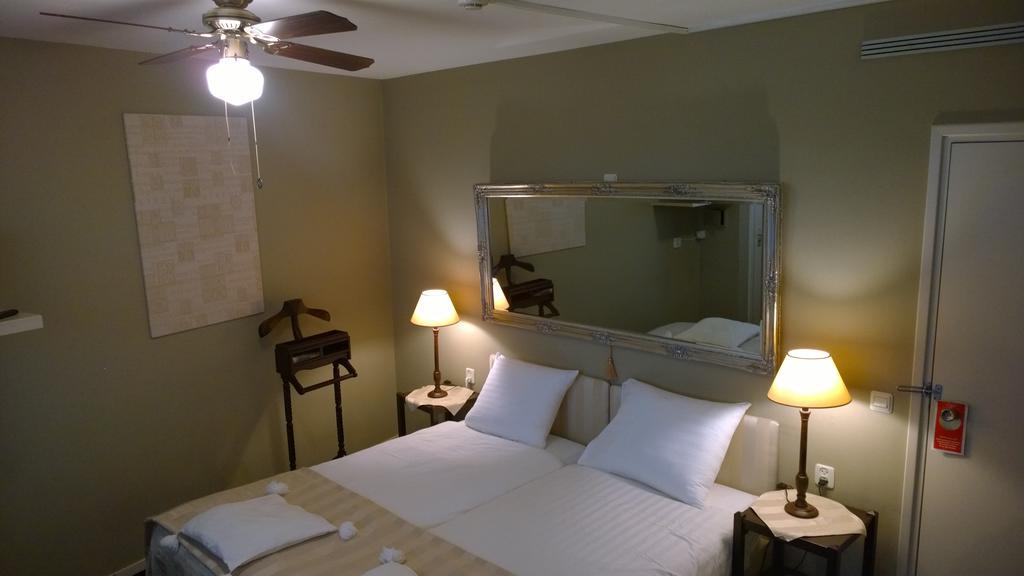 أويرسخوت Hotel De Kroon الغرفة الصورة